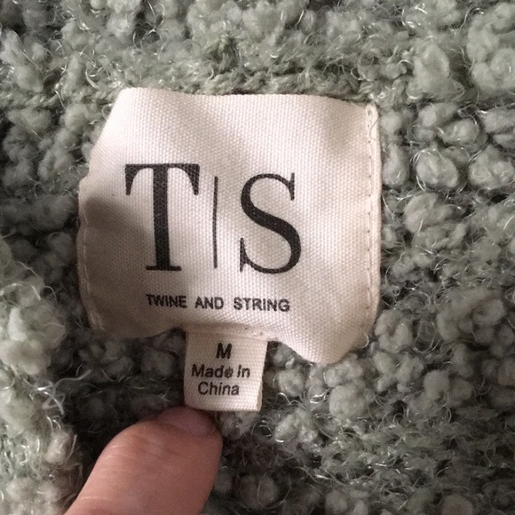 New Women’s Twine & String Cozy Ivory Green Hooded Cardigan size Medium/Large - Picture 6 of 8